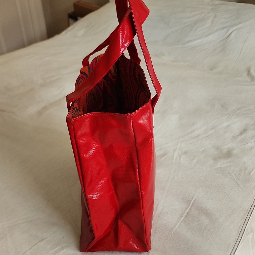 Crabtree & Evelyn Large Red Tote Bag with Textured Pattern - Picture 3 of 5
